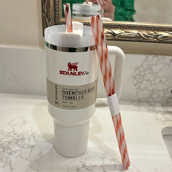 NWT Stanley Thrist quencher Misletoe 40oz quencher - Picture 2 of 11